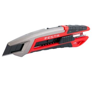 Cutter cu sistem pentru ruperea lamei